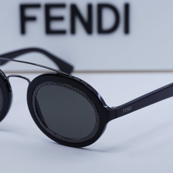 Final Price! Fendi FE40094I 01A Black Smoke Sunglasses - Picture 4 of 10